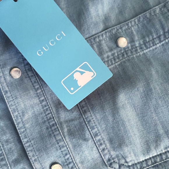 Gucci x MLB Graphic Print Pirates Denim Shirt in Light Blue Size XL New w/Tag - Picture 12 of 15